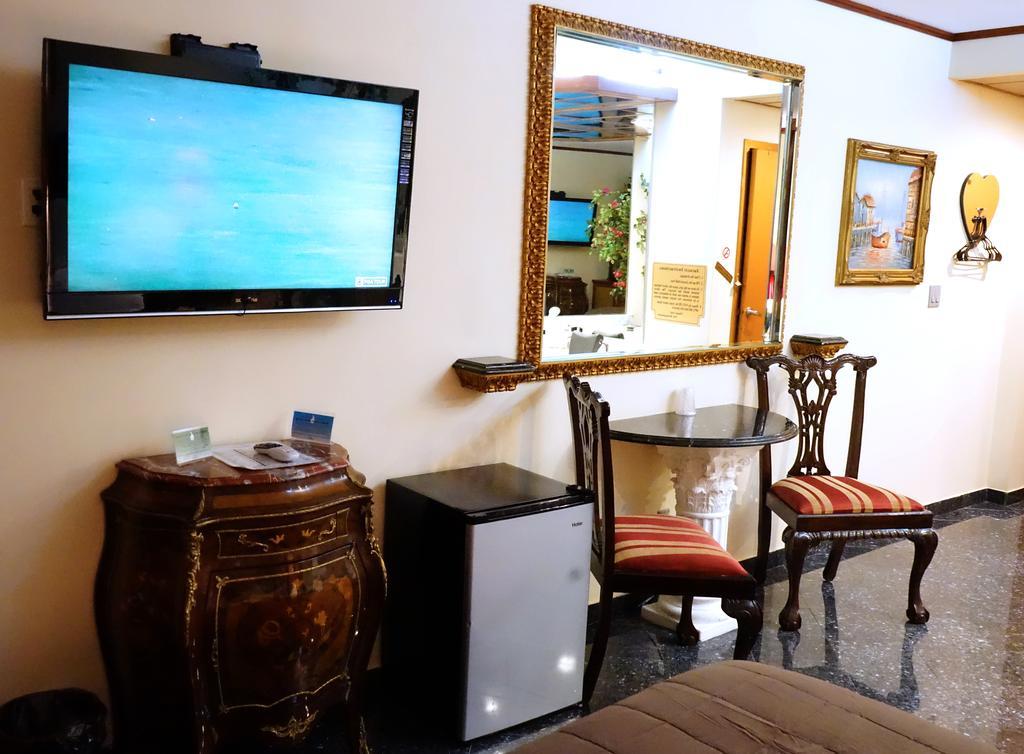 Paris Suites Hotel New York Bagian luar foto