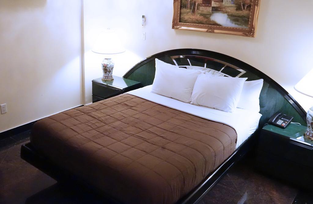 Paris Suites Hotel New York Bagian luar foto