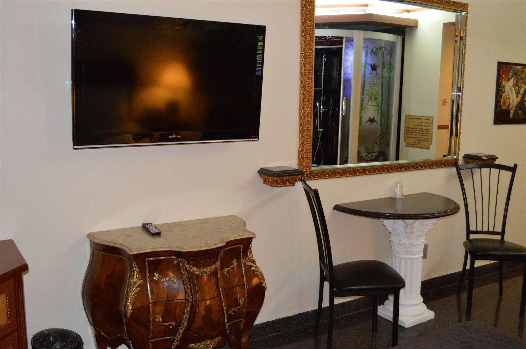 Paris Suites Hotel New York Bagian luar foto